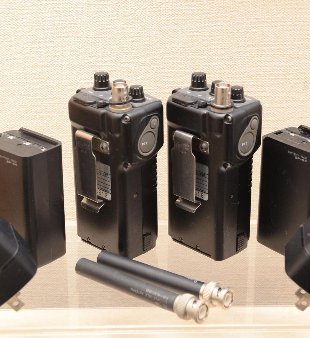 ICOM IC-3STトランシーバー無線機2台セット+充電器+AC電源お得　美品