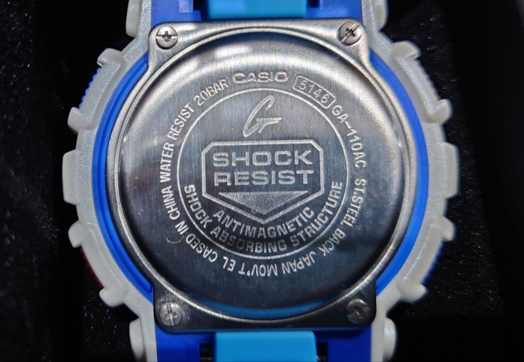 G-SHOCK GA-110ホワイト/ブルー/レッド極美品　稼動中　時刻合済み