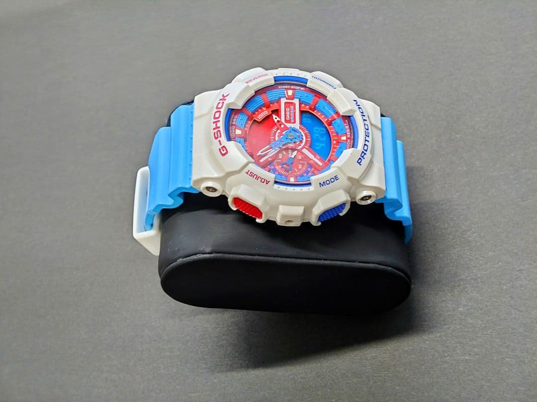 G-SHOCK GA-110ホワイト/ブルー/レッド極美品　稼動中　時刻合済み