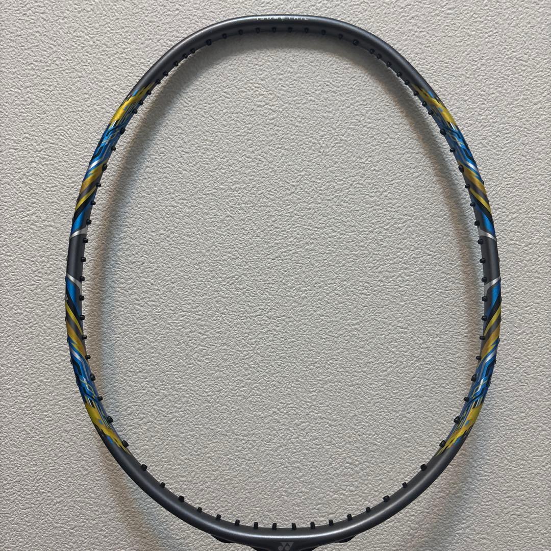 ヨネックス バドミントンラケット アークセイバー3（ARCSABER 3）黒黄青