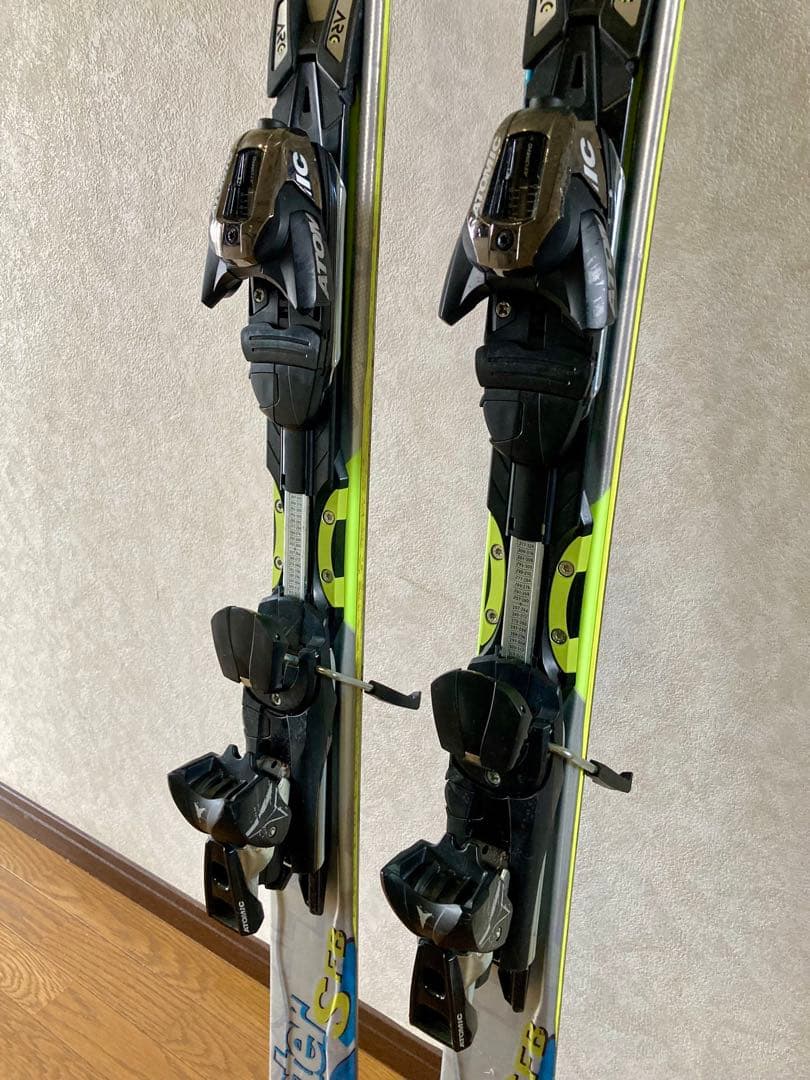 ATOMIC ブルースター 165cm＋ATOMIC XTO10 初中級用