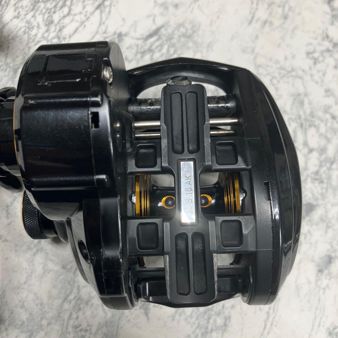 中古　ビックシューター　WM50 右巻きベイトリール 怪魚　ライギョ　ABU
