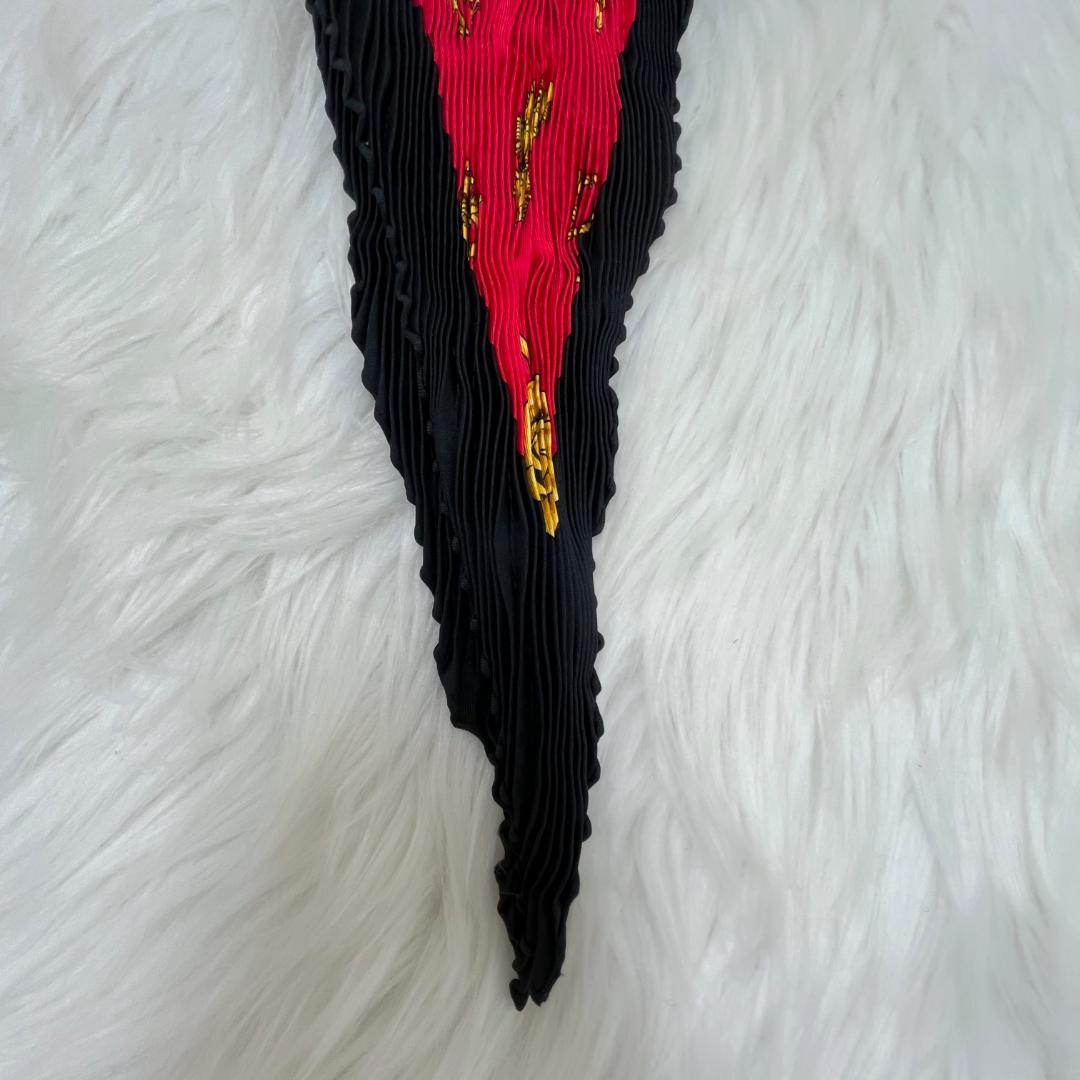 エルメス　HERMES カレ プリーツスカーフ レッド　ブラック
