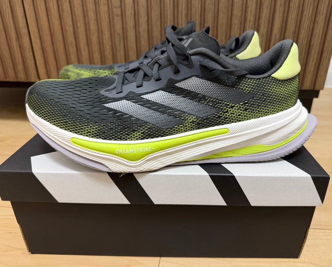 27.5cm アディダス Supernova Prima