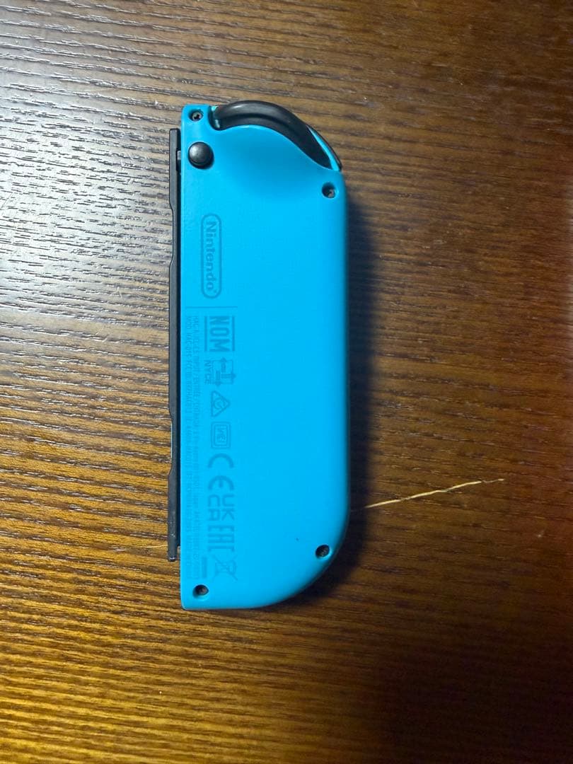 Nintendo Switch 本体 赤/青 Joy-Con FIFA 19付き