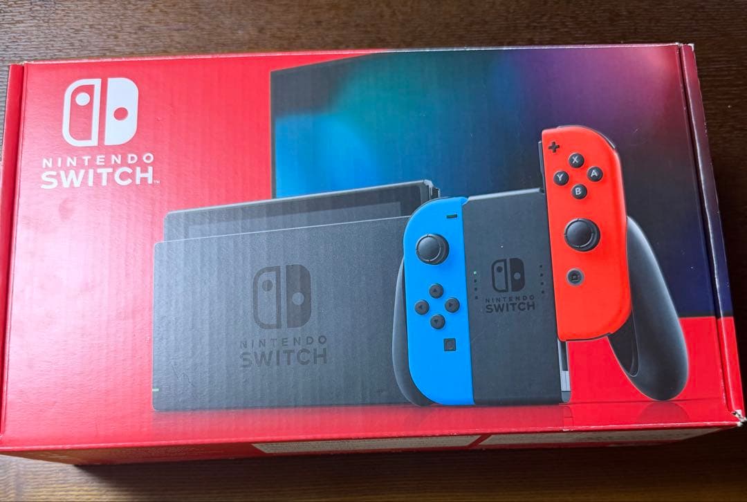 Nintendo Switch 本体 赤/青 Joy-Con FIFA 19付き