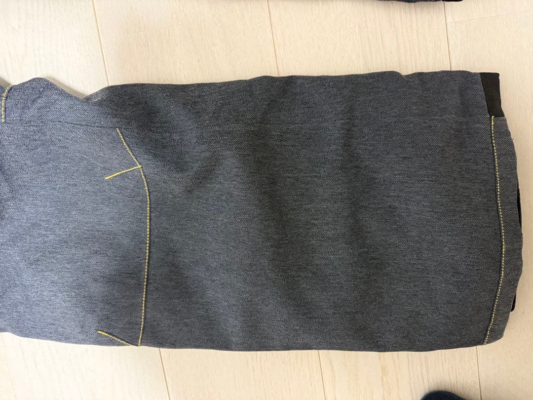 BURTON スノーボードパンツ ダークデニム 柄