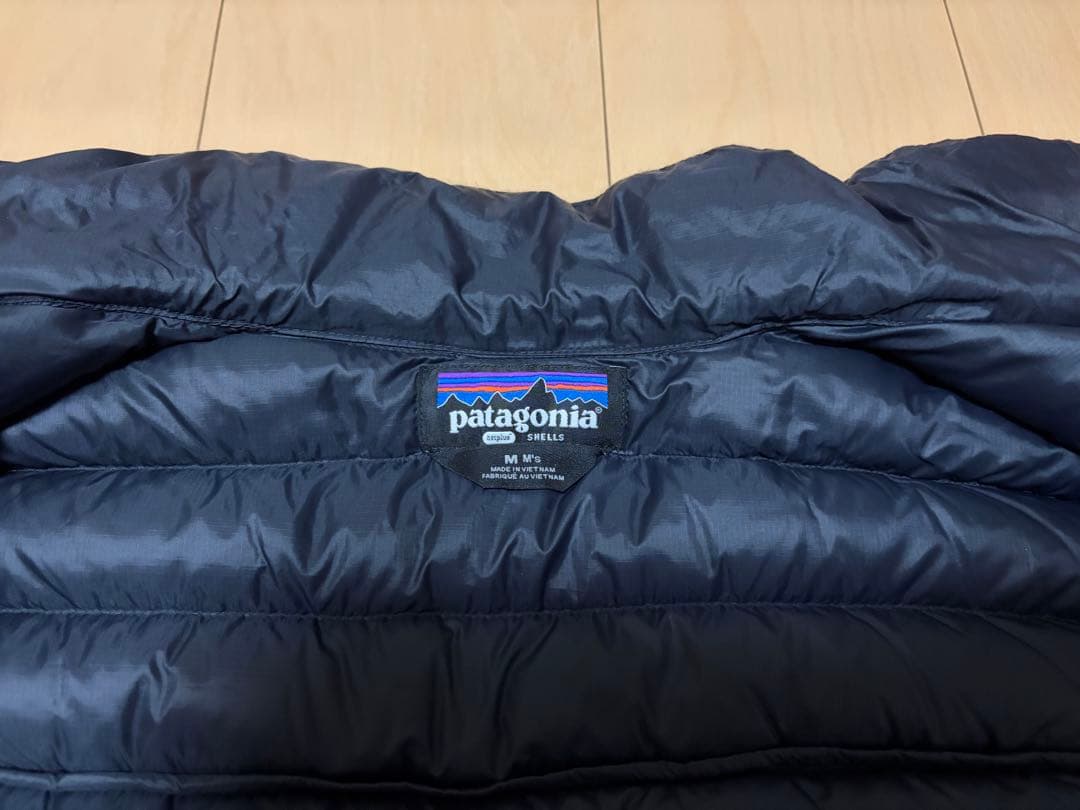 patagonia パタゴニア ダウンセーターベスト ブラック M