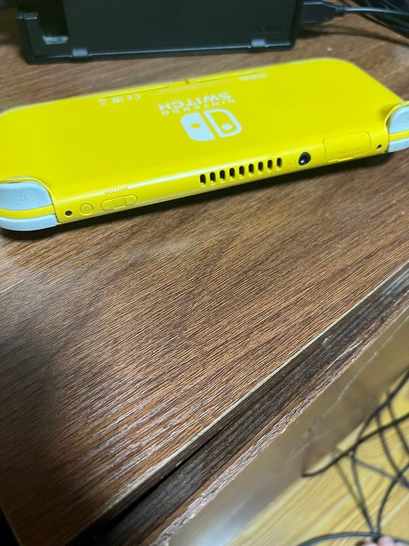 Nintendo Switch Lite イエロー 本体 ジャンク