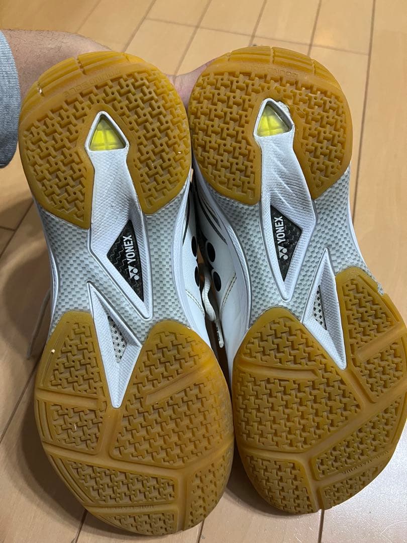 【海外限定モデル】ヨネックス パワークッション65z 26.0cm