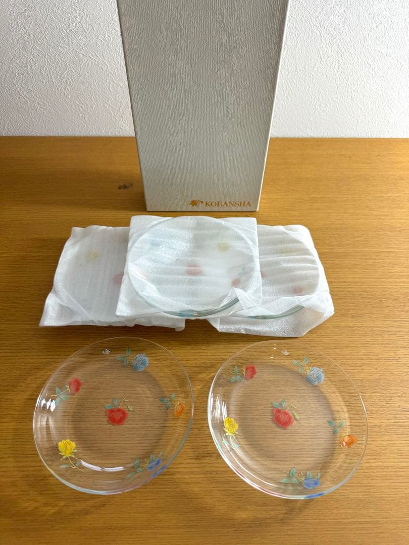 香蘭社 ローズ ガラス 3色 バラ 薔薇 プレート 皿