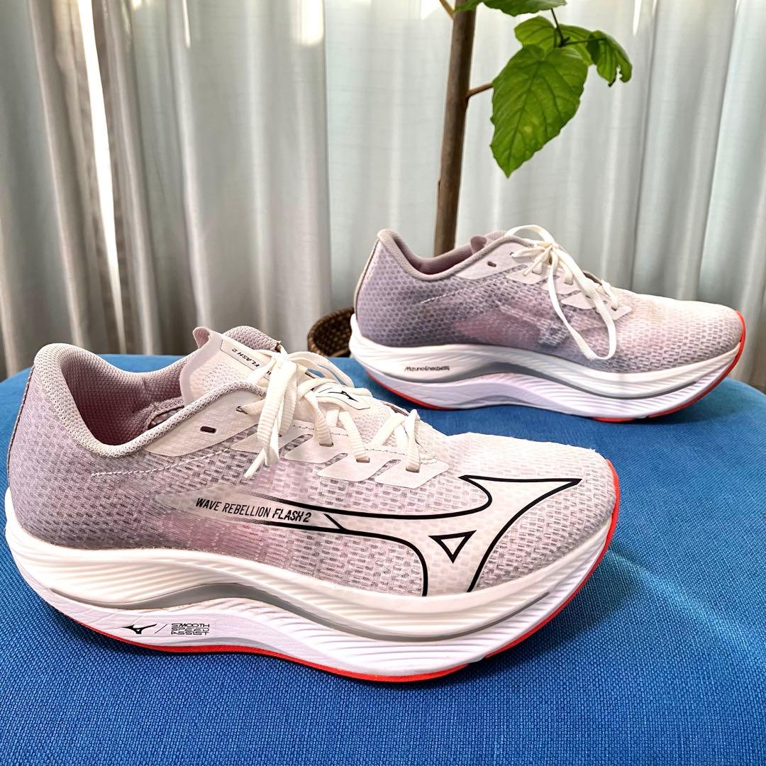 MIZUNO ウエーブリベリオンフラッシュ 2 ランニング 26cm