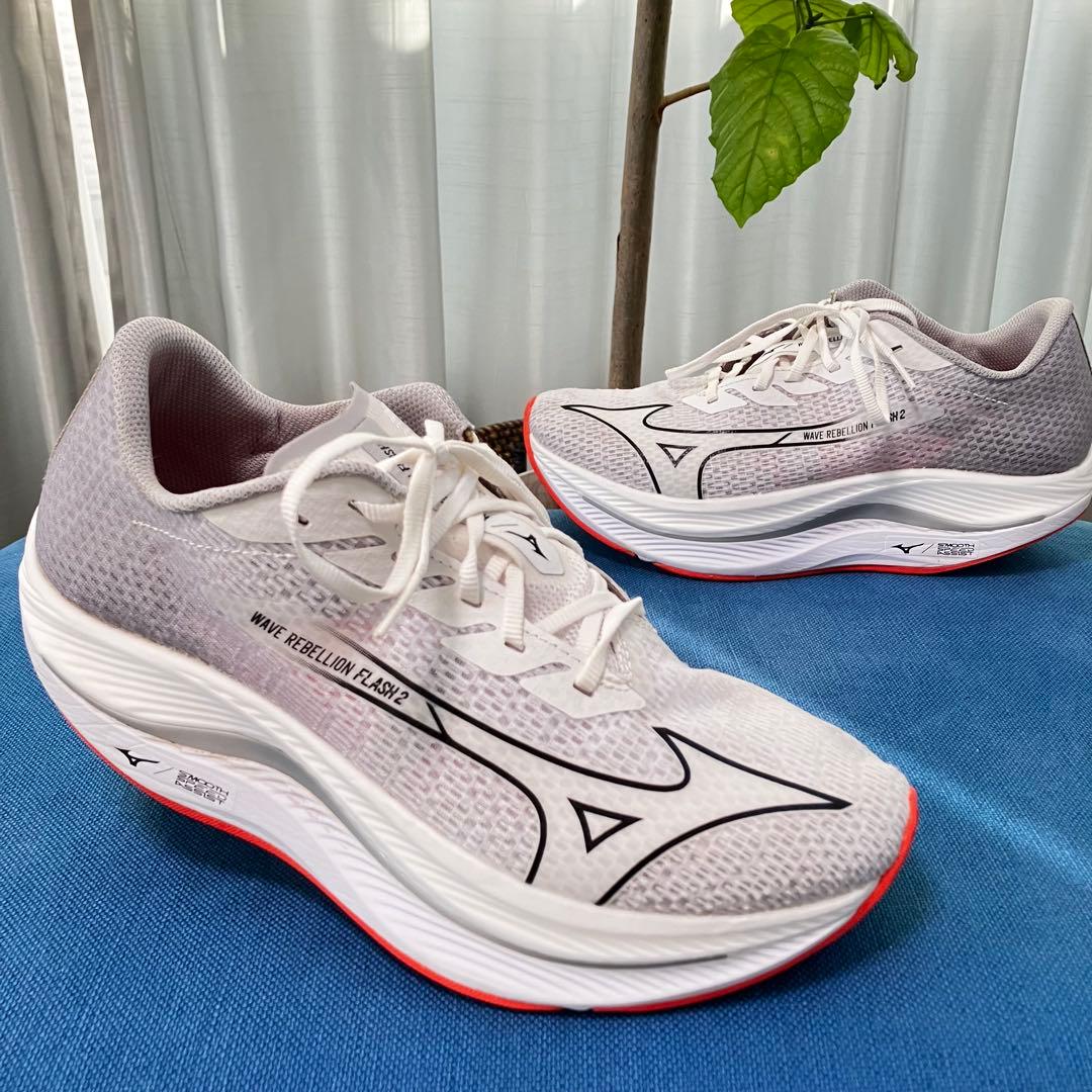 MIZUNO ウエーブリベリオンフラッシュ 2 ランニング 26cm