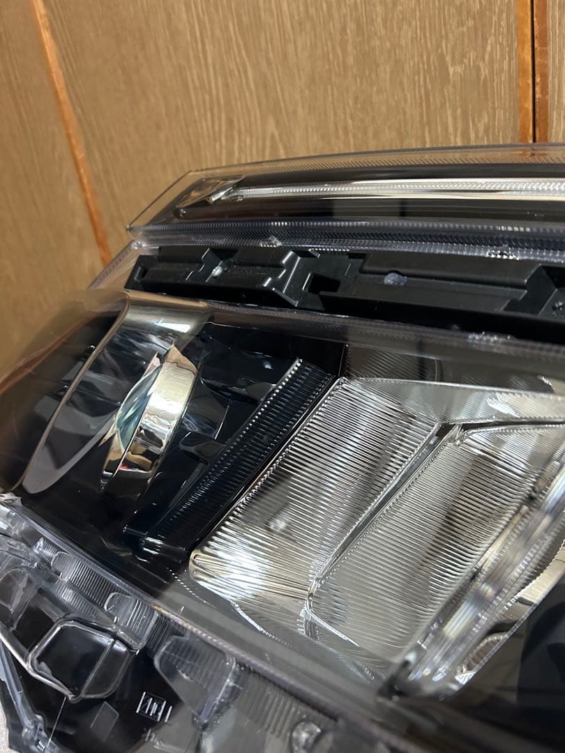 80 前期 ヴォクシー 左 LED ヘッドライト美品