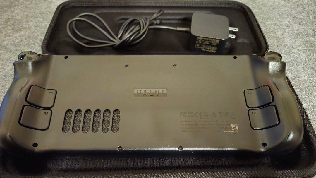 【6/30締切】SteamDeck SSD 256GB (本体+充電器+カバー)