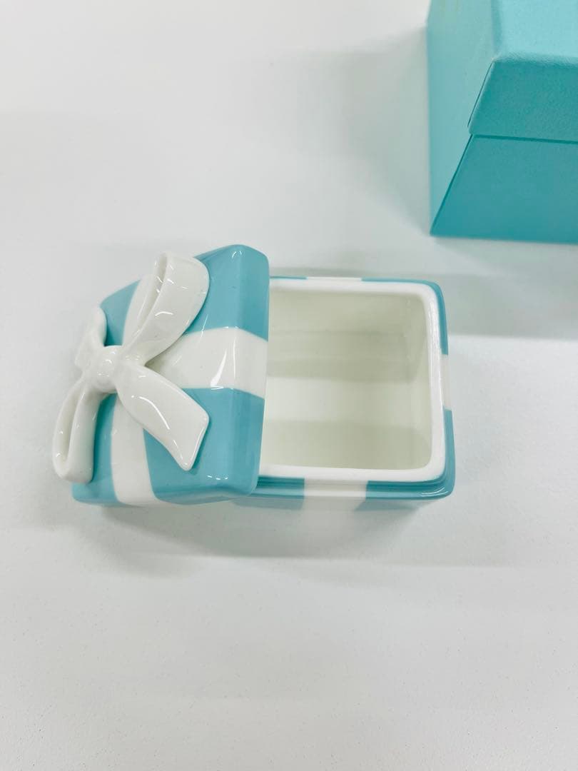Tiffany & Co. ギフトボックス型小物入れ 箱付き