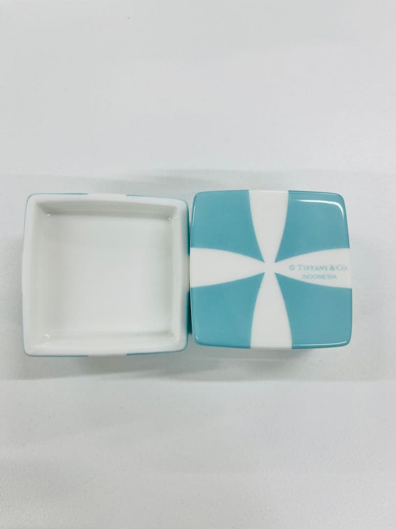 Tiffany & Co. ギフトボックス型小物入れ 箱付き