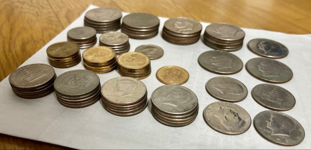 アメリカ　50セント硬貨24枚　1ドル硬貨50枚　　硬貨　セット