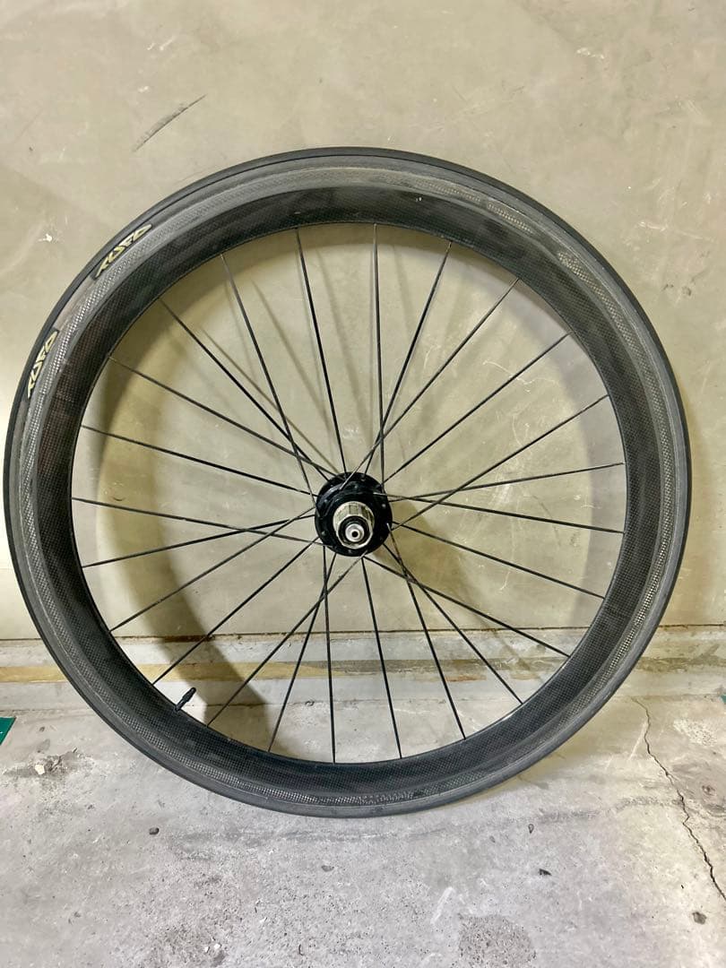 ◆台湾メーカー製の定価18万円程のカーボンホイール＆タイヤ後輪】重量1.07kg