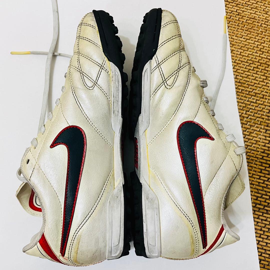 Archive NIKE TIEMPO フットサルシューズ