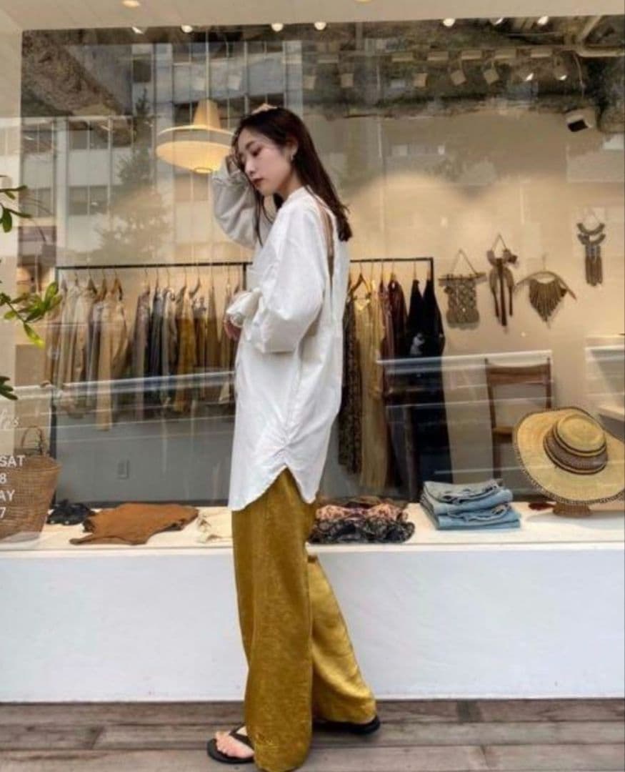 トゥデイフルTODAYFUL　back slit shirtバッグスリットシャツ