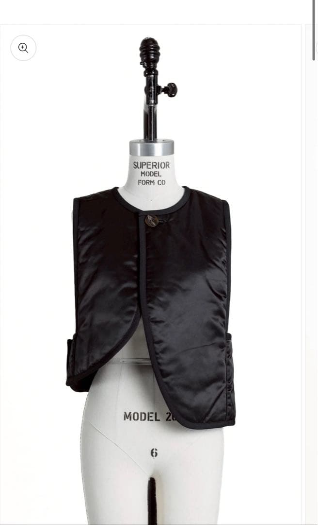 イオレ IORE Reversible Vest BLACK