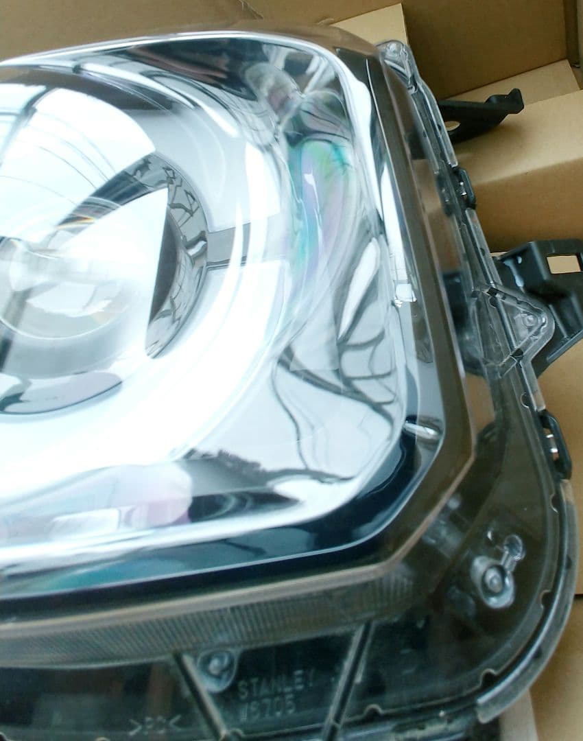 ホンダ　NBOX純正　右ヘッドライト　LED　33100-32R-N03　補修済