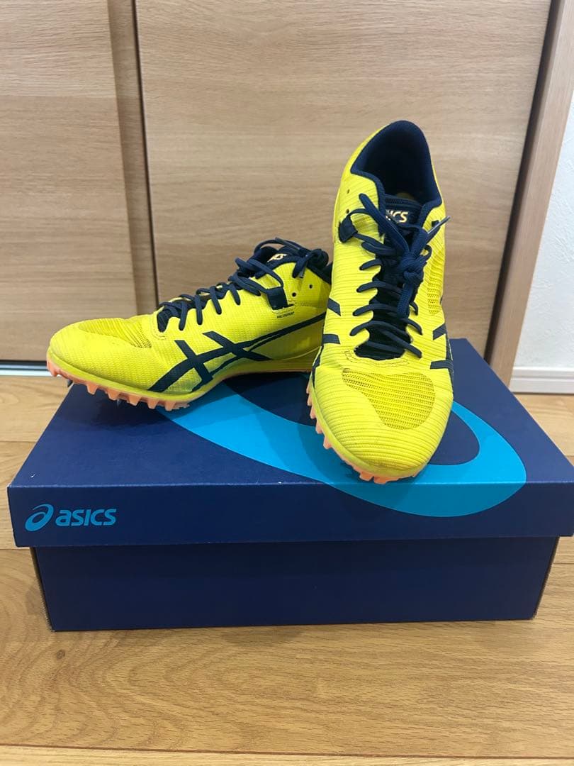 asics 陸上競技用スパイクシューズ イエロー/ネイビー