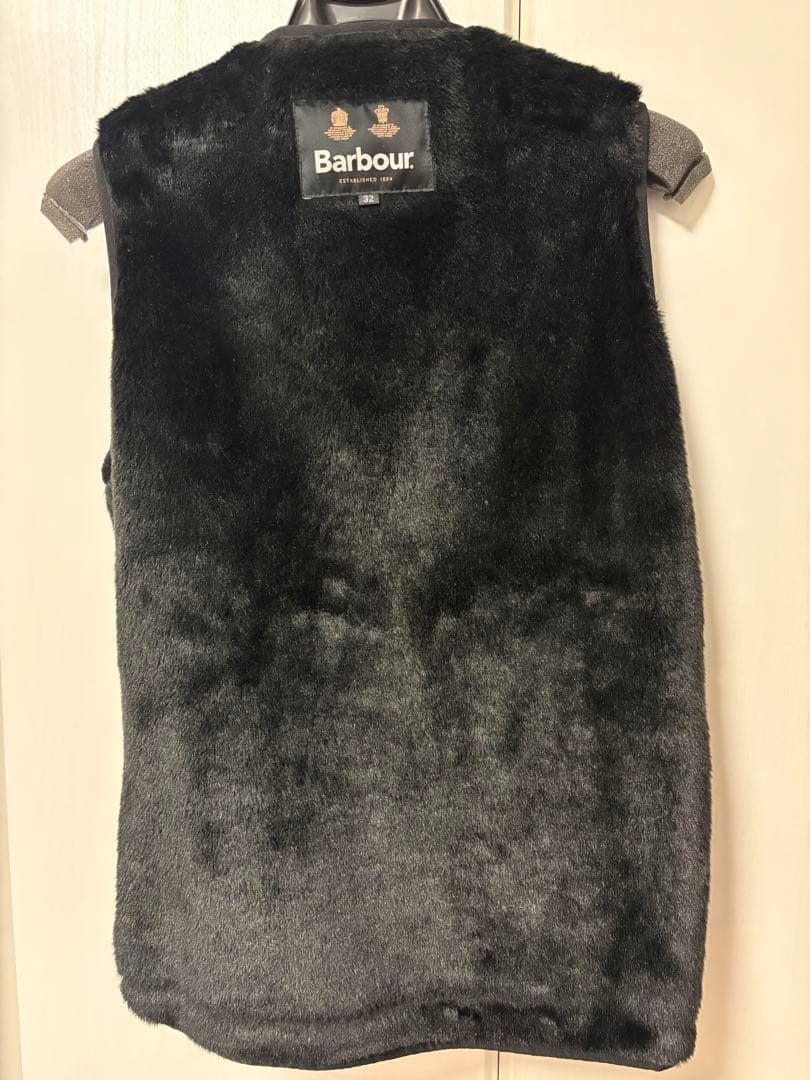Barbour 黒ファーベスト