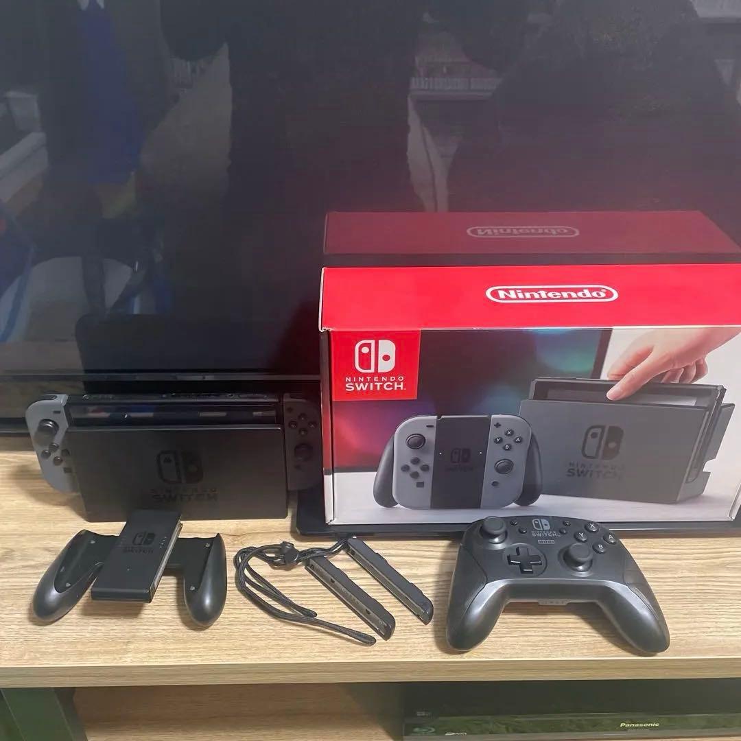 D*4様 Nintendo Switch グレー 本体