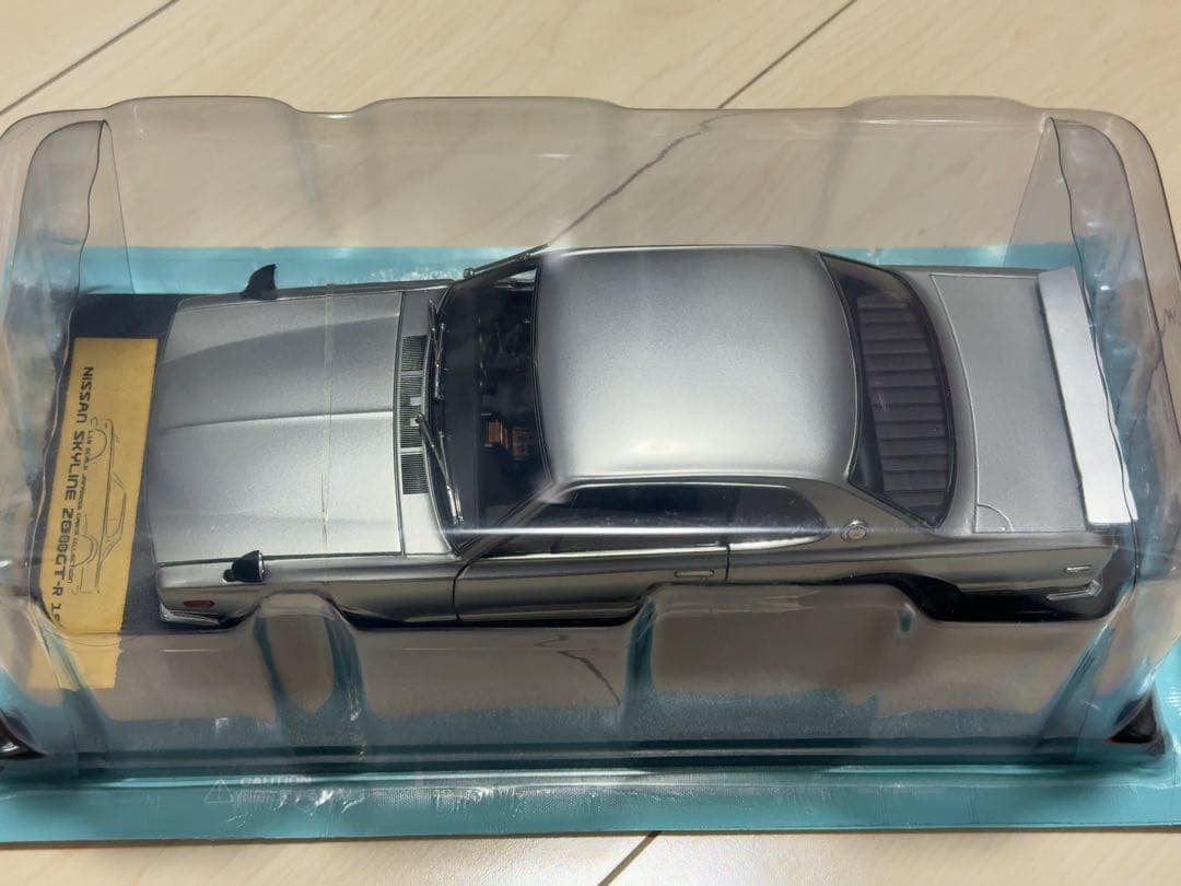 日産スカイラインGT-R ミニカー 1/18 アシェット