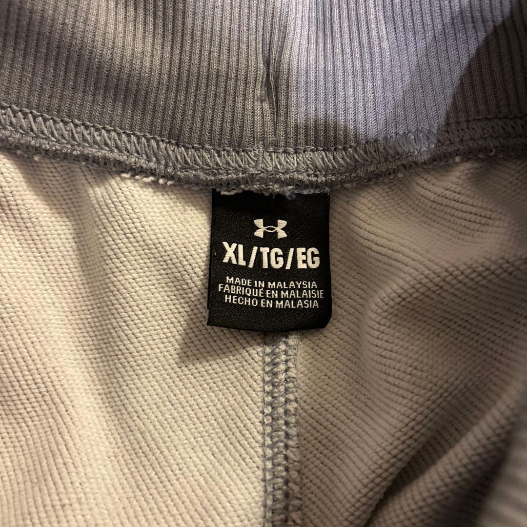 アンダーアーマー　スウェット　XL
