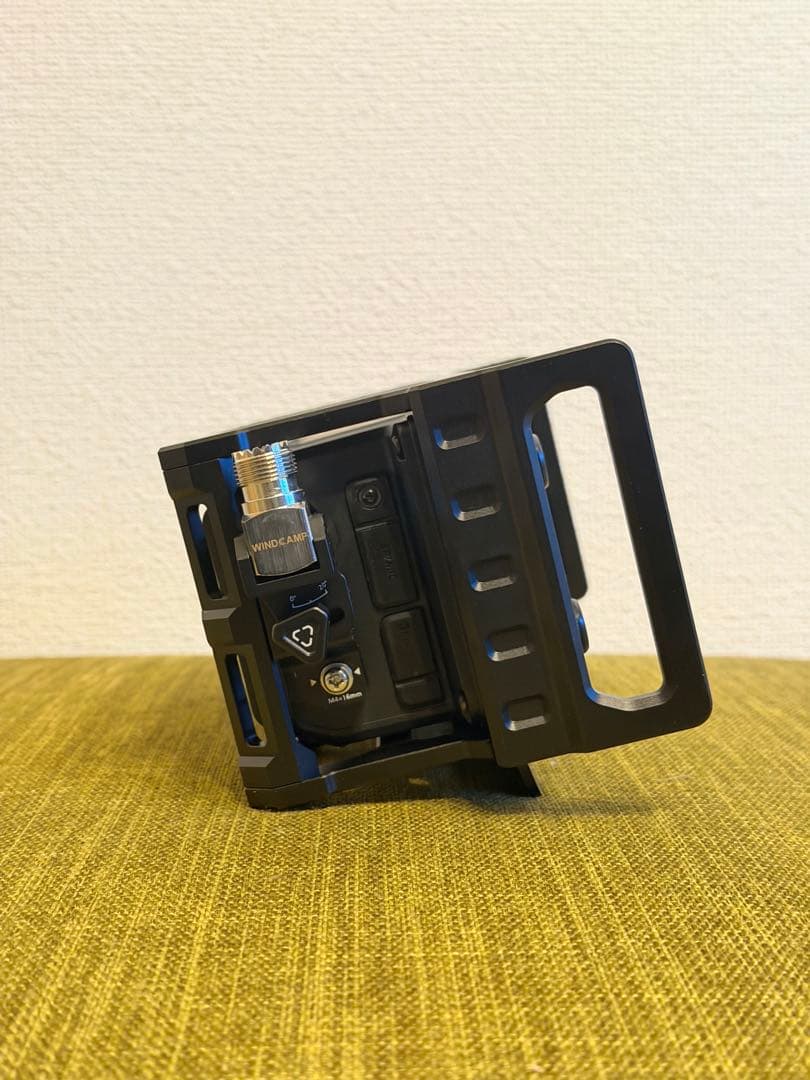 【美品】ICOM IC-705 Wind Campクレードル付き