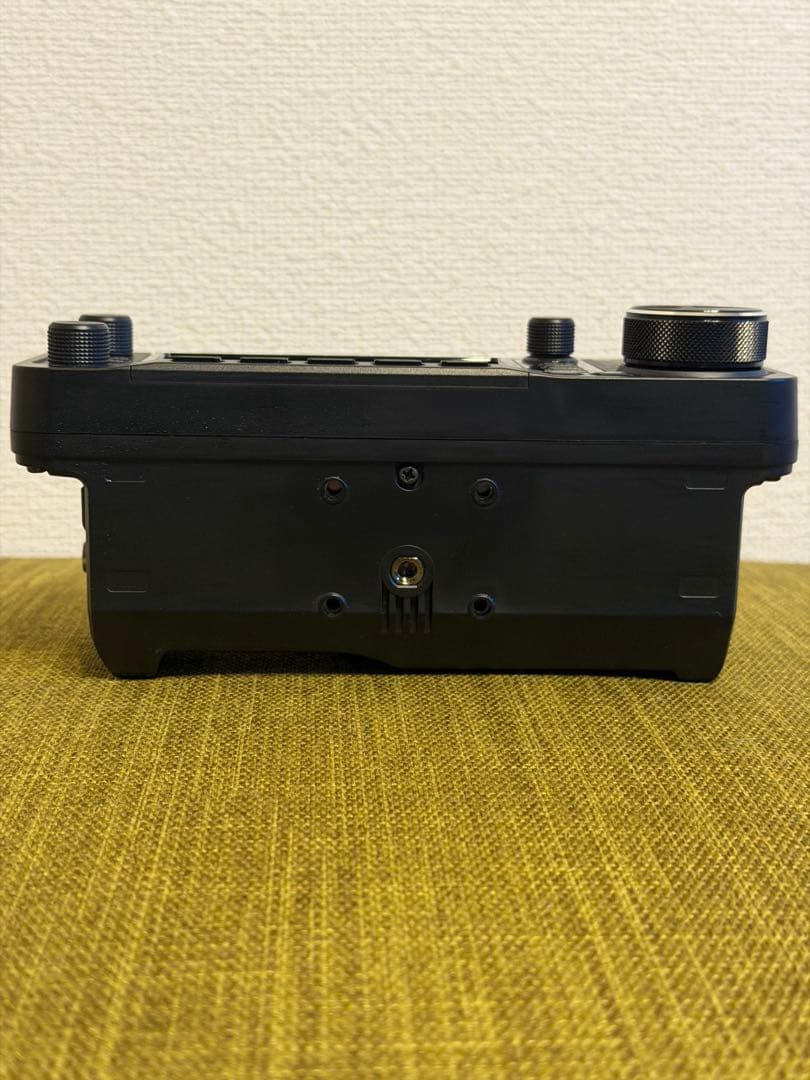 【美品】ICOM IC-705 Wind Campクレードル付き