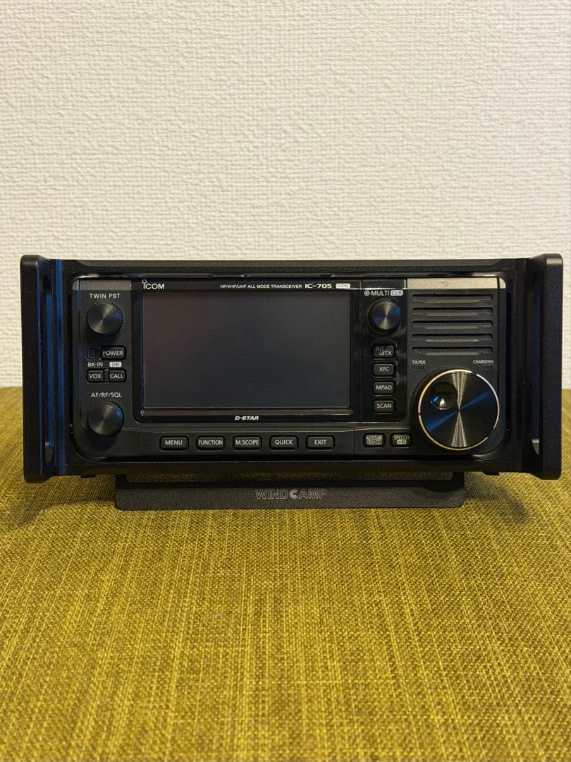 【美品】ICOM IC-705 Wind Campクレードル付き