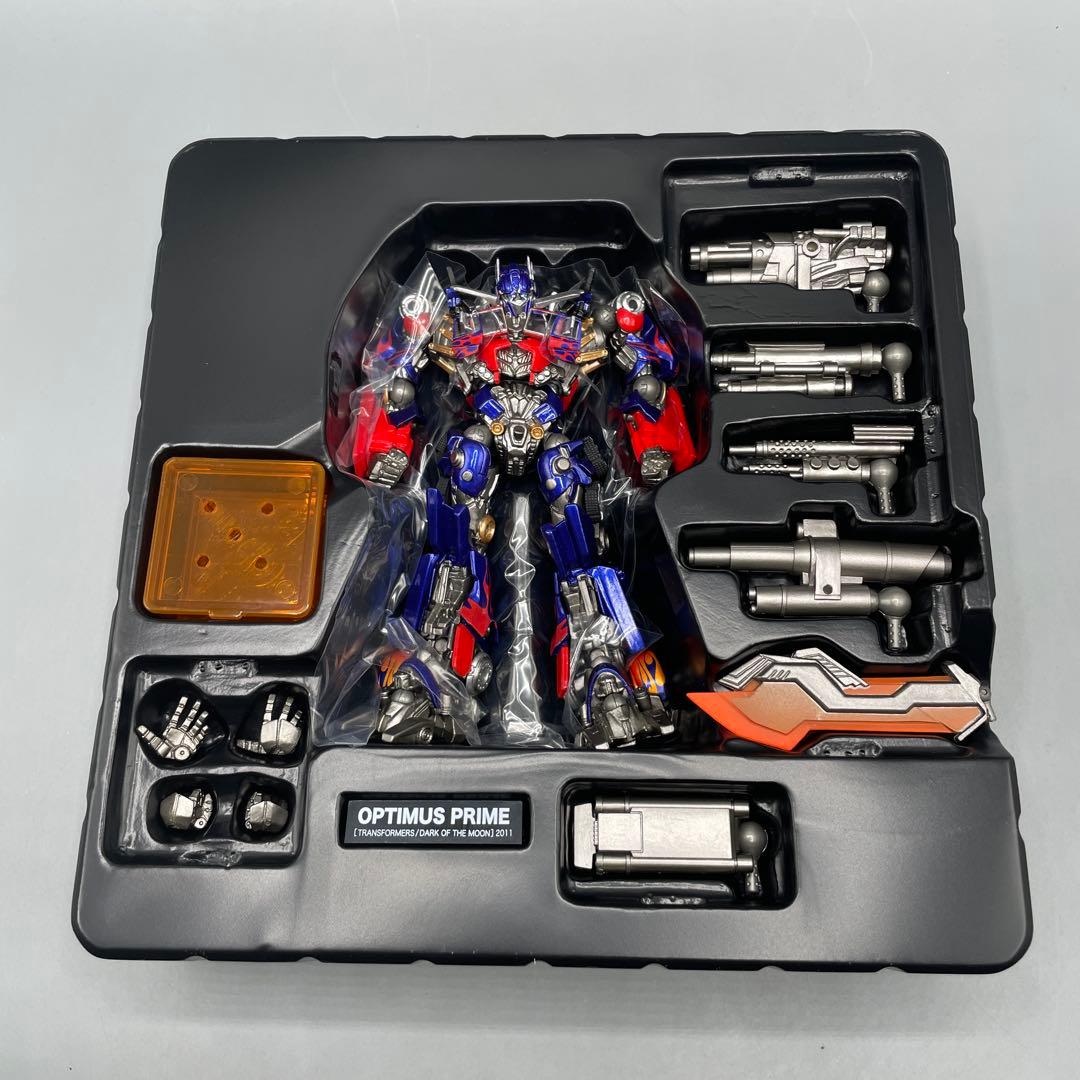 特撮リボルテック オプティマスプライム トランスフォーマー
