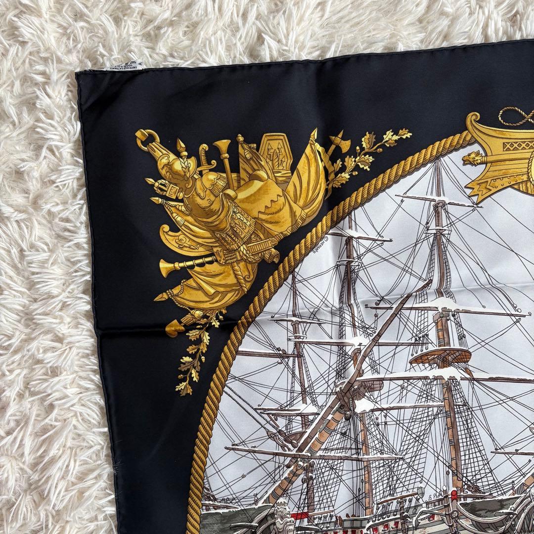 美品⭐︎HERMES エルメス⭐︎シルクスカーフ 海軍と騎兵 ブラック×マルチカラー