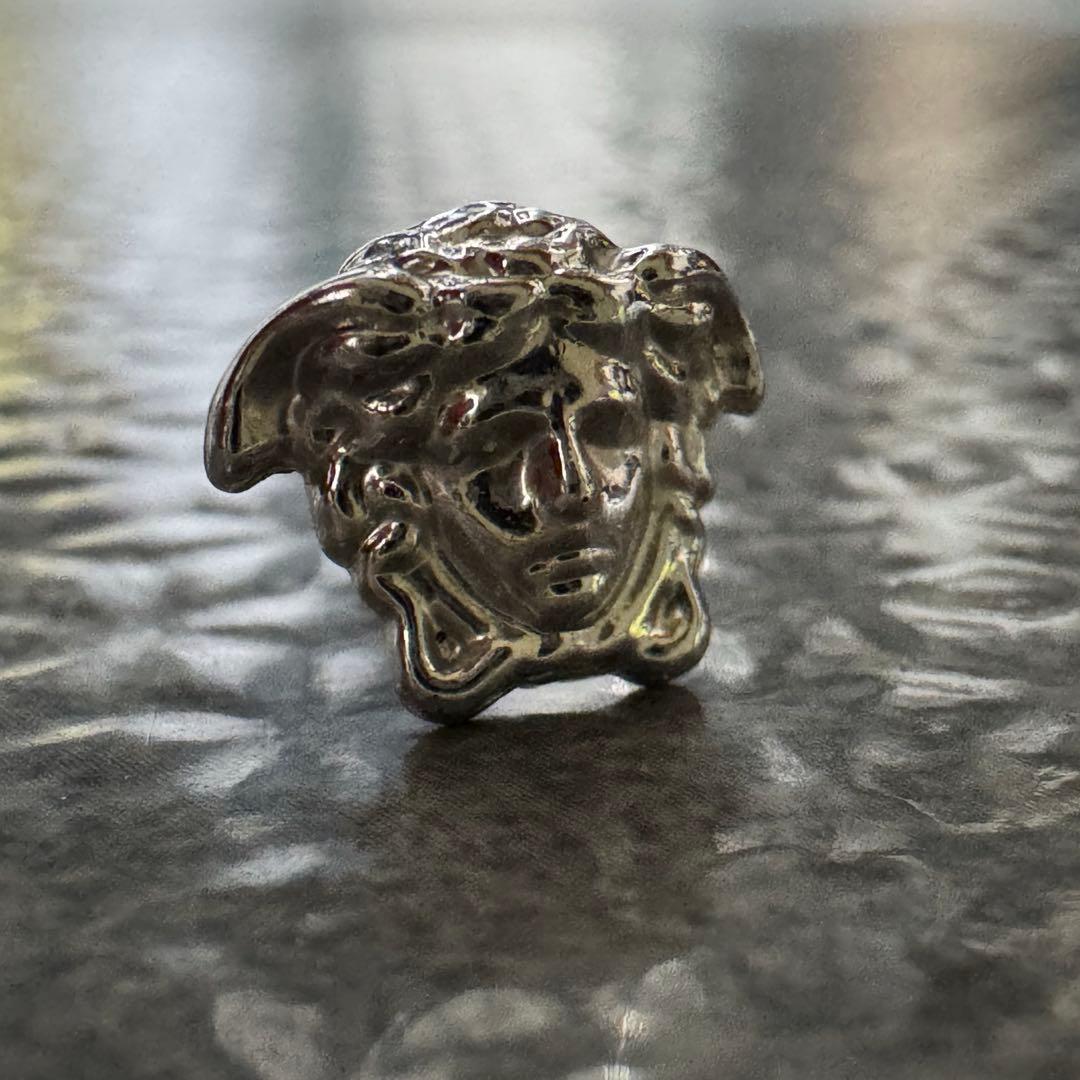 ⭐︎美品⭐︎ Versace メデューサ　片耳　シルバーピアス　ジュエリー