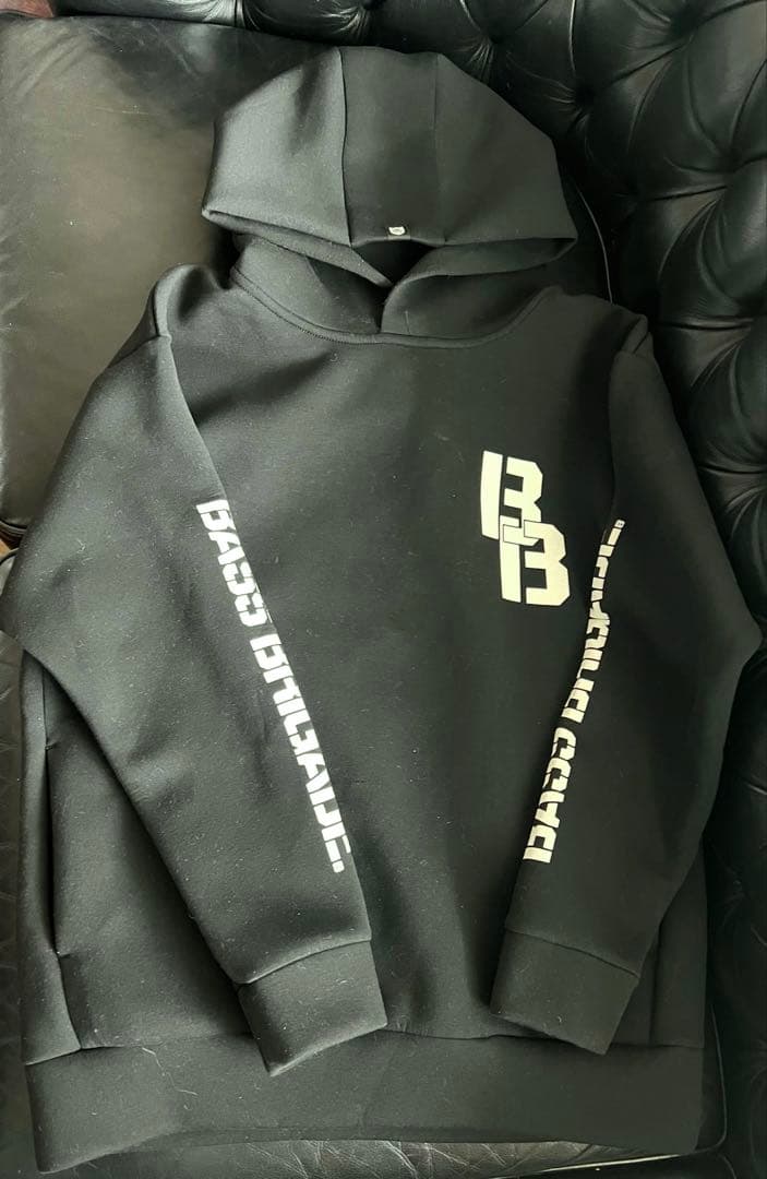 BASS BRIGADE ブラックパーカー