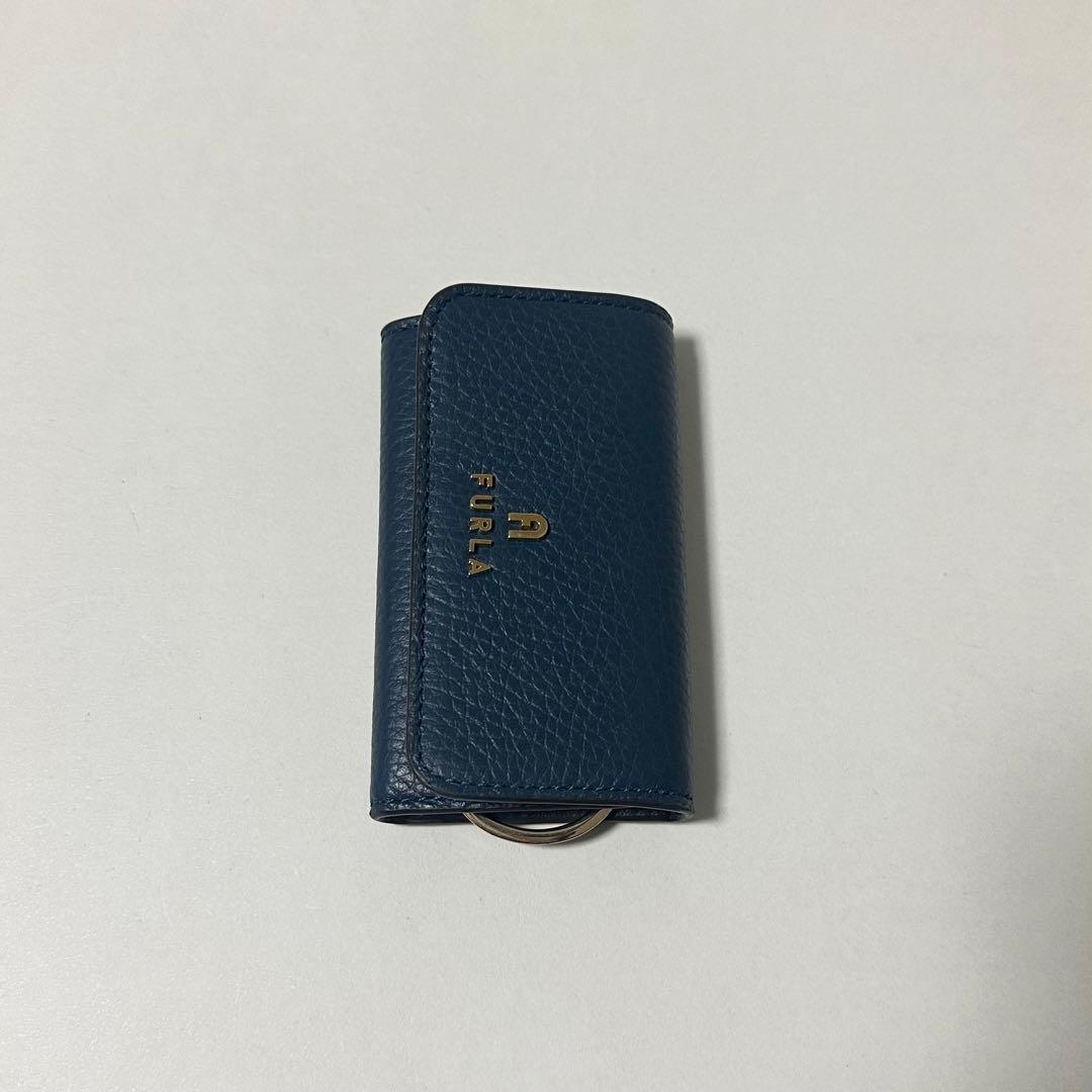 FURLA （フルラ）ネイビー　レディース キーケース