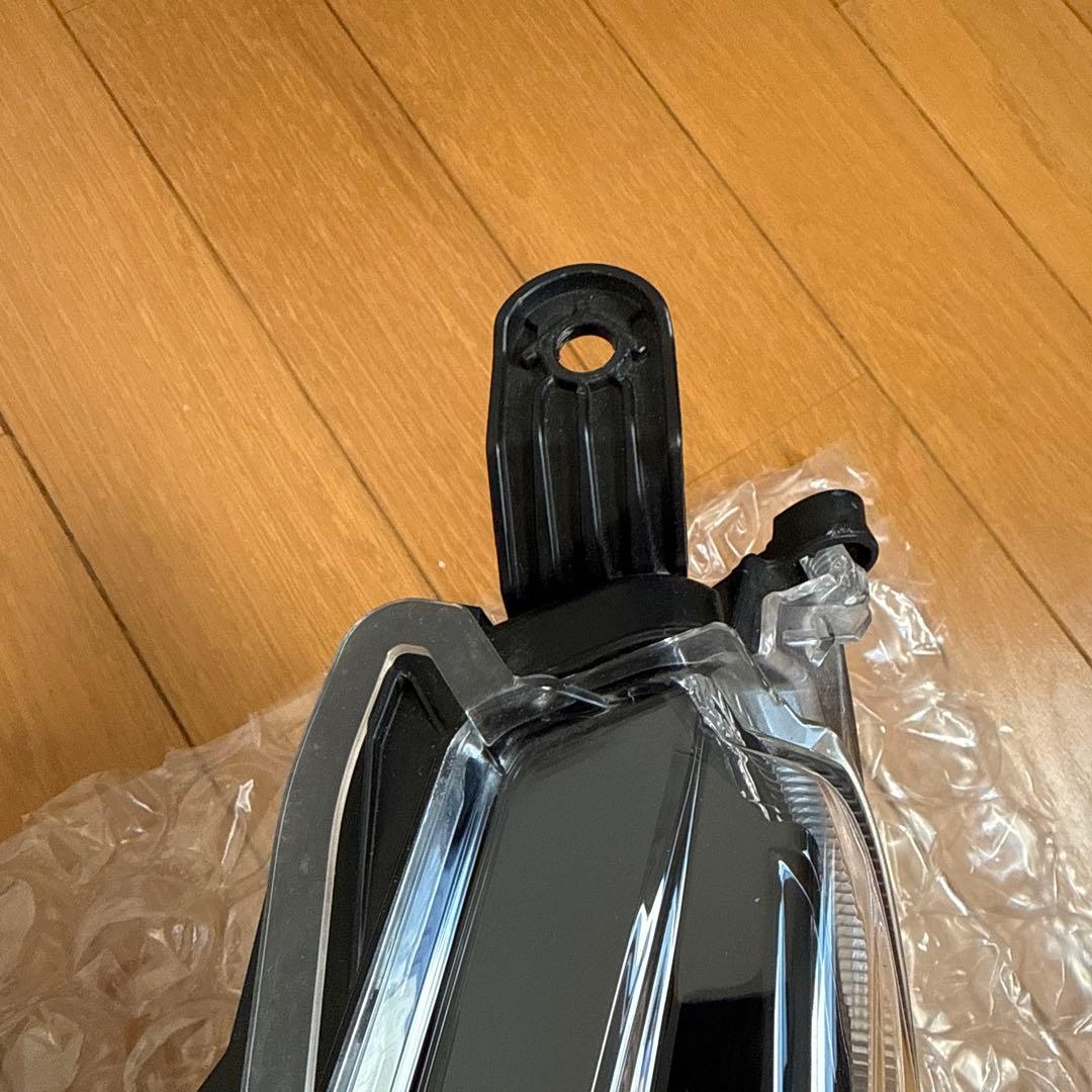 カローラツーリング　カローラスポーツ　LEDヘッドライト 左側