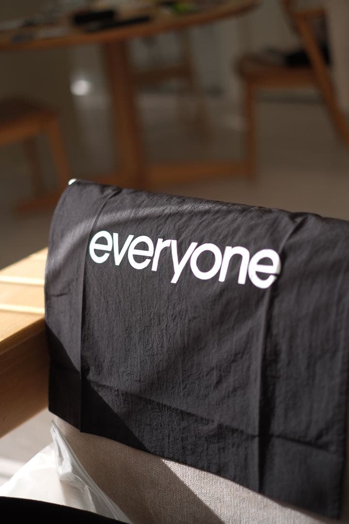 トートバッグ everyoneロゴ　(値段交渉可)