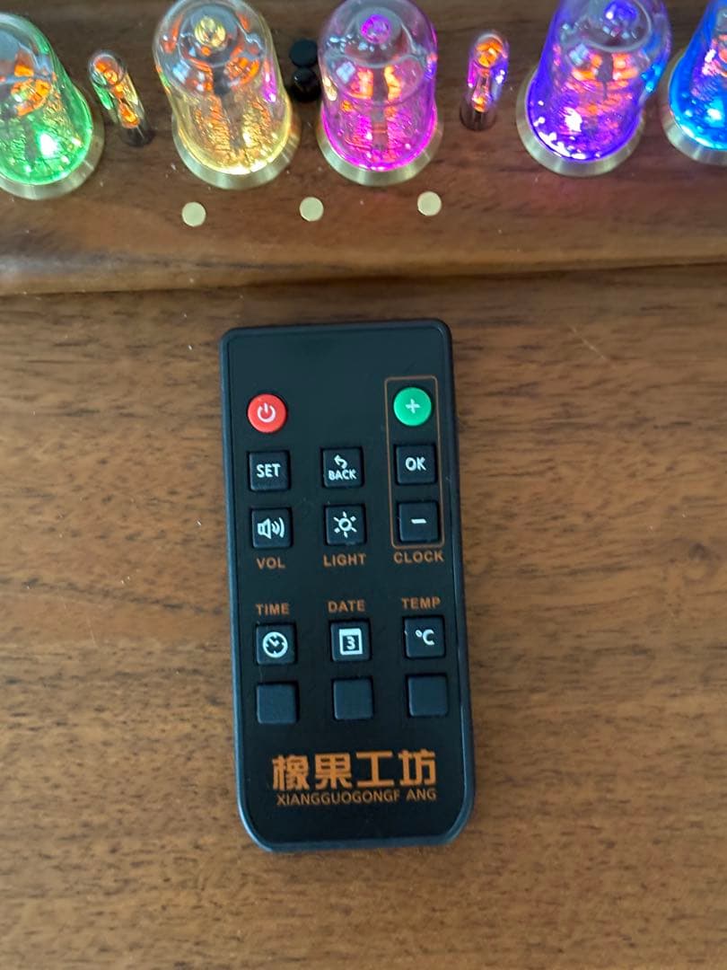 ニキシー菅　真空管時計 LEDライト付き