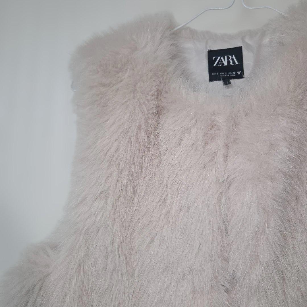 ZARA ショート フェイク ファー ベスト ライトベージュ