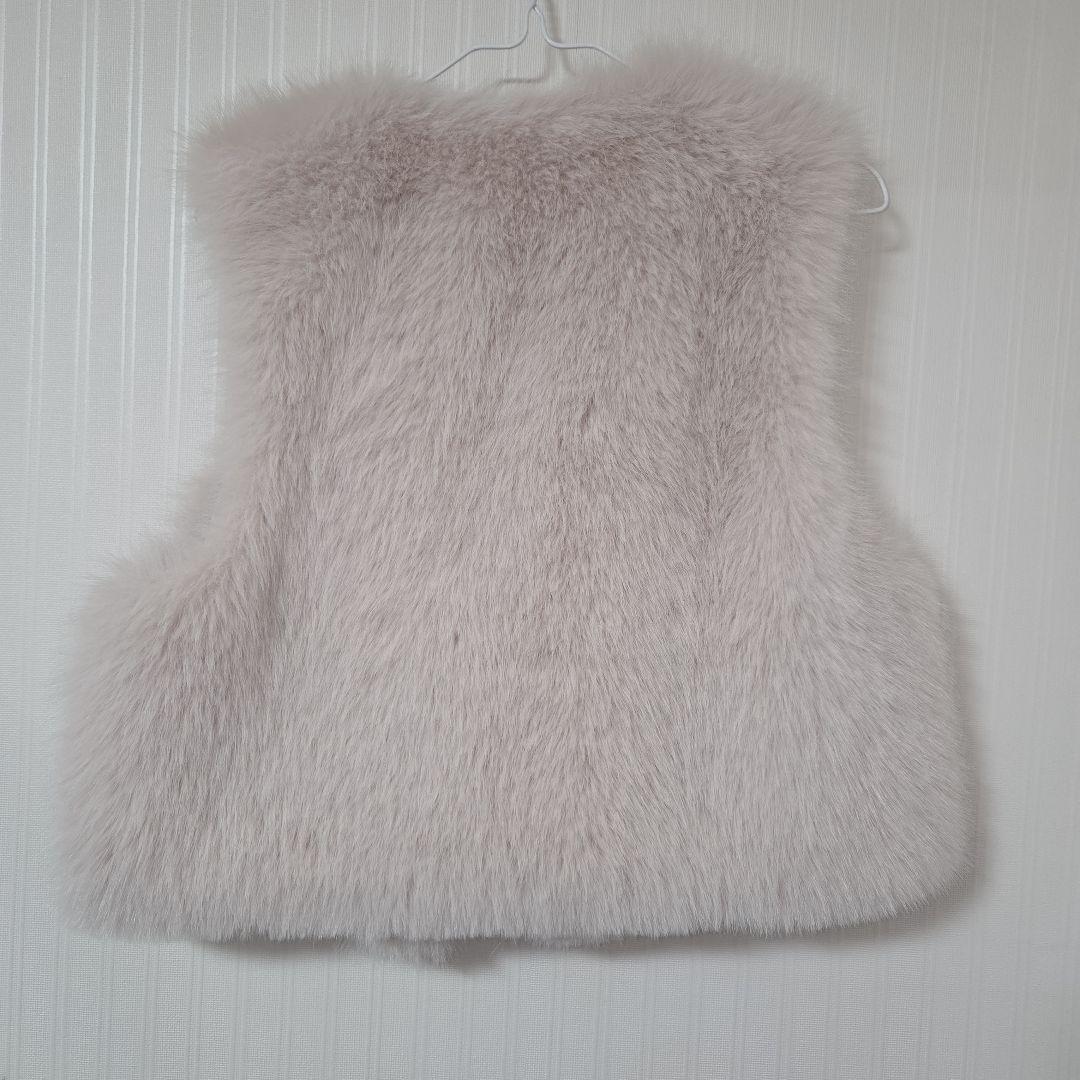 ZARA ショート フェイク ファー ベスト ライトベージュ
