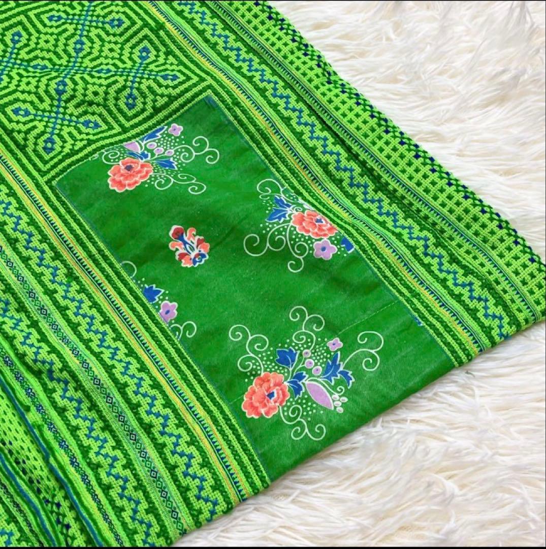 ✨希少✨Freada フリーダ　ガウン　モン族　グリーン　刺繍　民族衣装