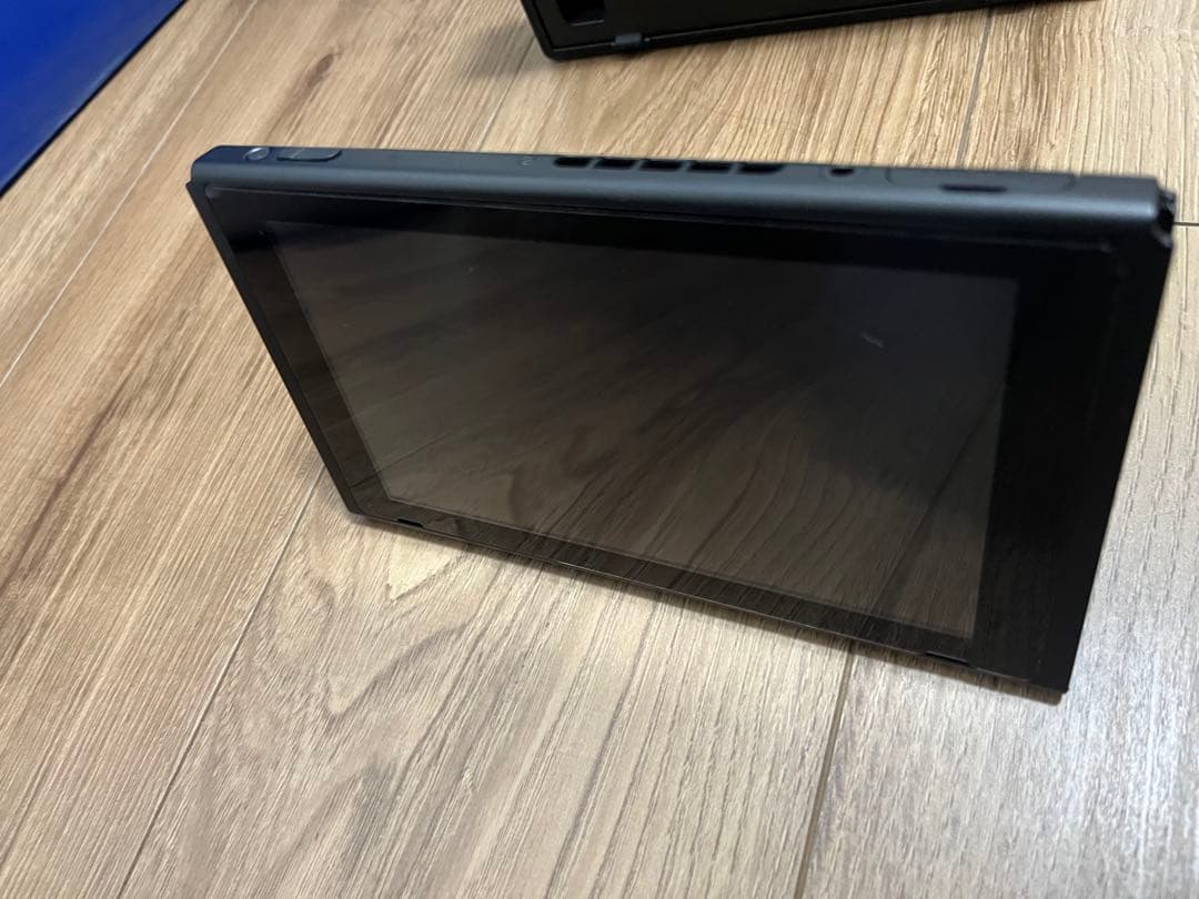 【美品】Nintendo Switch 本体 ネオンブルー/ネオンレッド