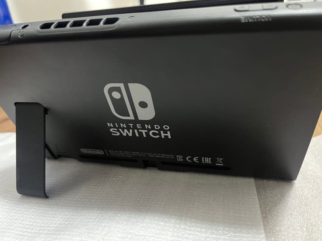 【美品】Nintendo Switch 本体 ネオンブルー/ネオンレッド