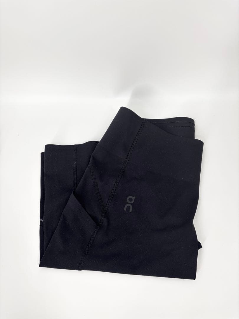 【On 】美品！ハーフタイツ　ショートタイツ　XL ブラック