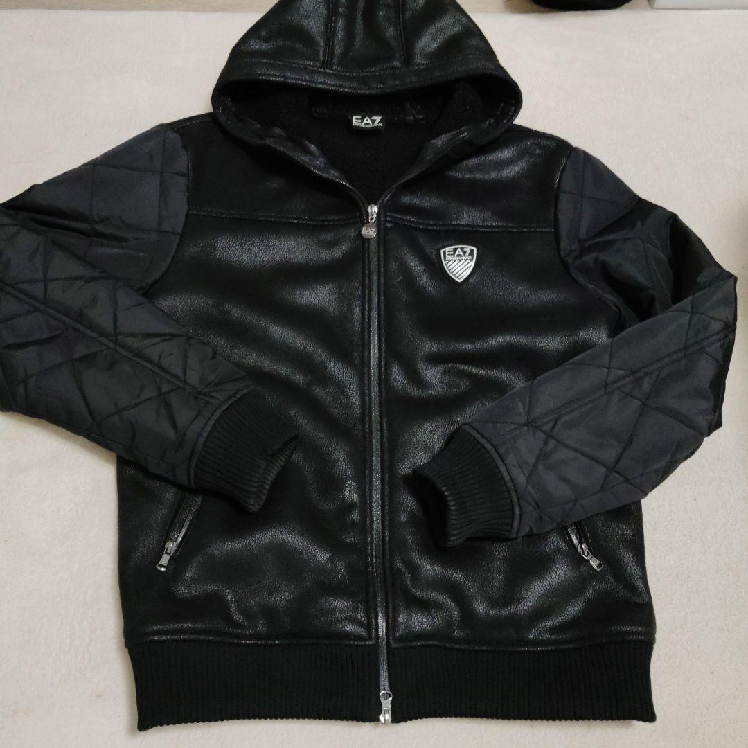 EA7★EMPORIO ARMANI★フェイクレザーブラック中綿ジャケット